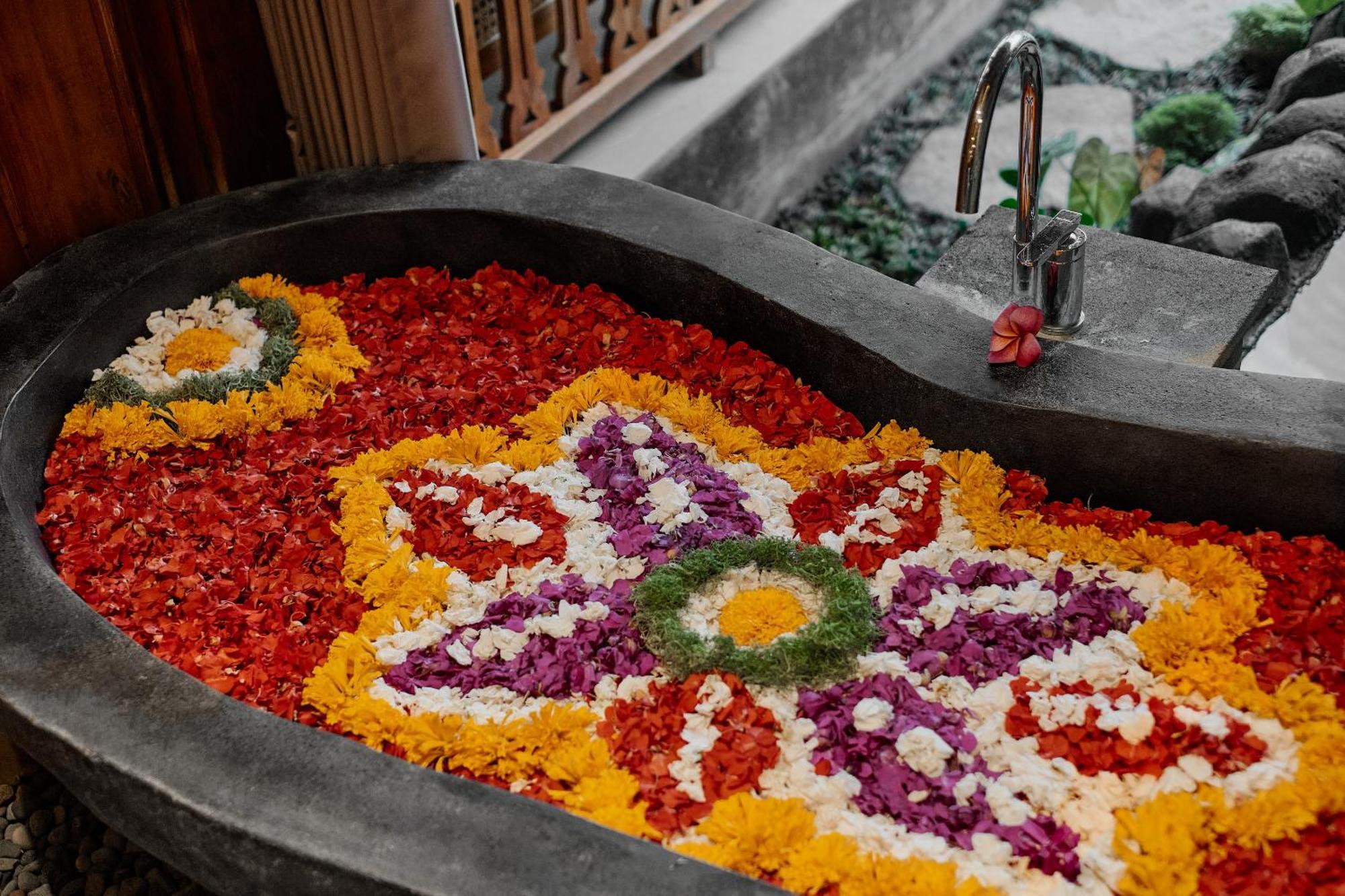 Ratni Ubud Villa Екстериор снимка